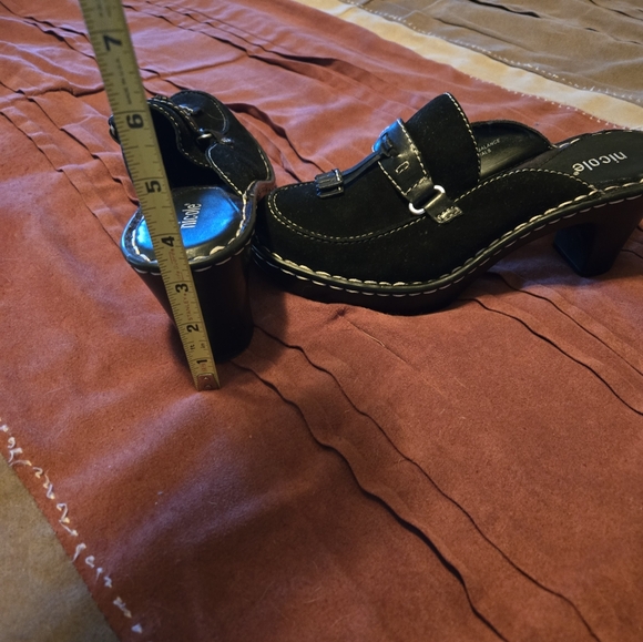 Nicole Black Slip-On Sandals Size 7.5. Great condition! - Picture 5 of 5